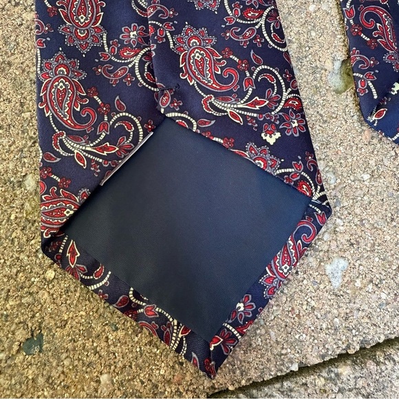 RENE CHAGAL Men’s Navy Paisley Patterned Silk Tie - Picture 3 of 4